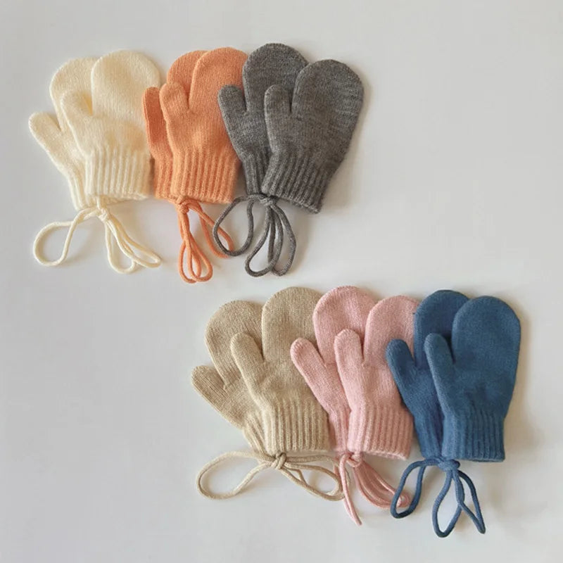 Kids' Winter Gloves: A Perfect Baby Gift