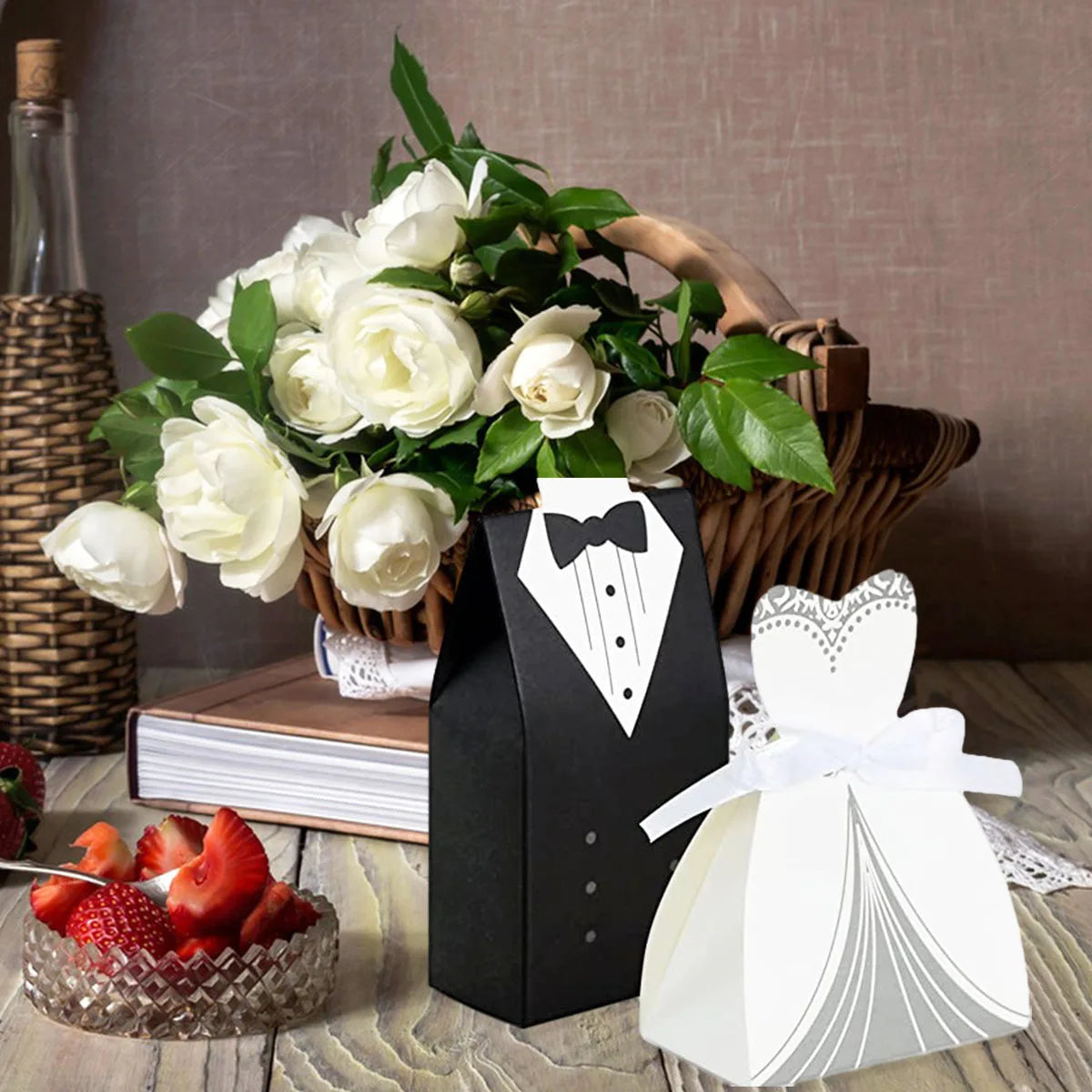 100Pcs Wedding Candy Boxes Groom Bridal Dress Shaped Gifts
