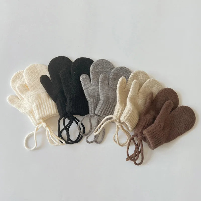 Kids' Winter Gloves: A Perfect Baby Gift