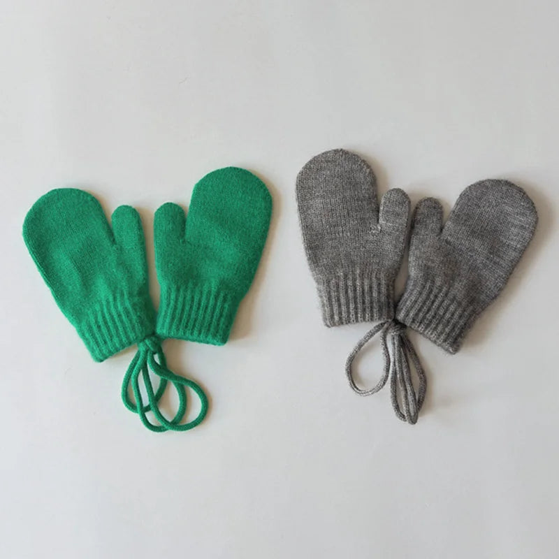 Kids' Winter Gloves: A Perfect Baby Gift